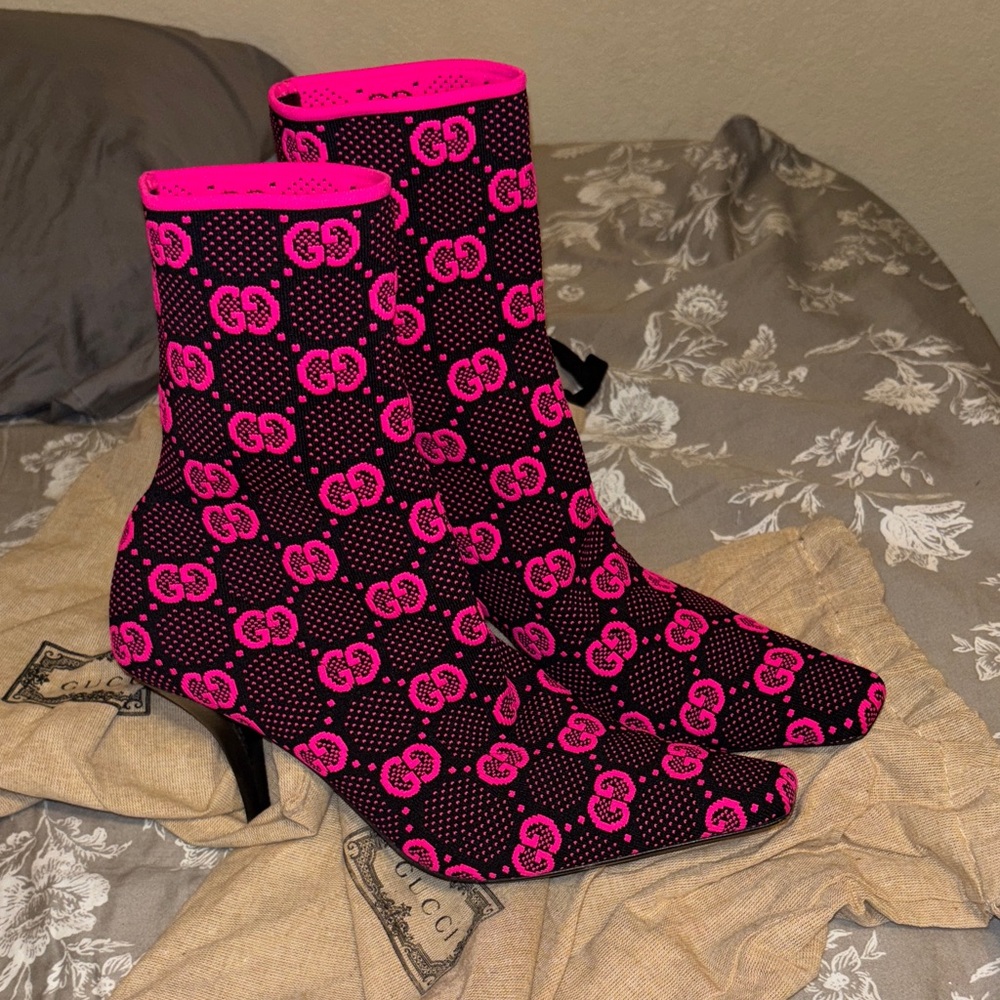 Gucci Women's Heeled Boots in Black and Neon Pink